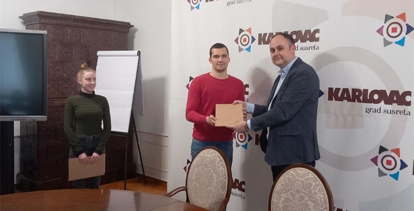Još dvoje karlovačkih studenata lakše će studirati – Rotary klub Karlovac mjesečno im daje 132,72 eura stipendije